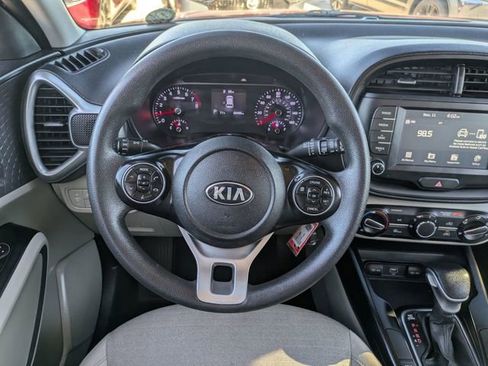 Used 2021 Kia Soul S image 17