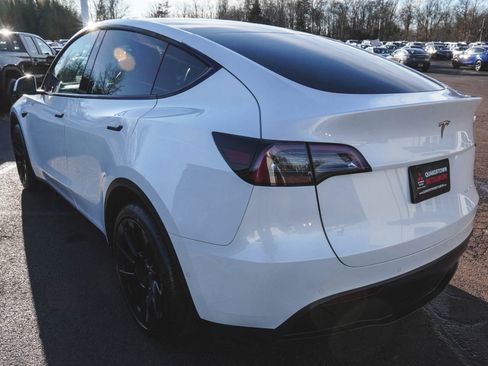 Used 2022 Tesla Model Y Long Range image 7