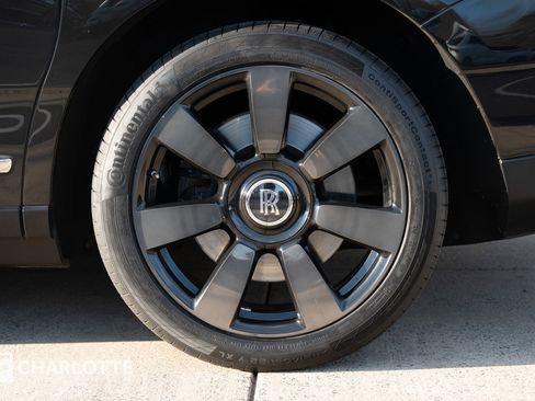 Used 2019 Rolls-Royce Cullinan image 13