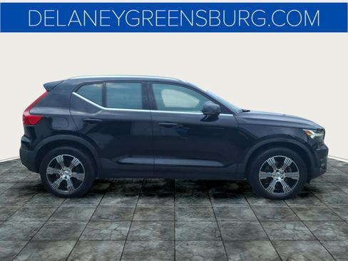 Used 2021 Volvo XC40 T5 Inscription w/ Advanced Package AWD/4WD image 2