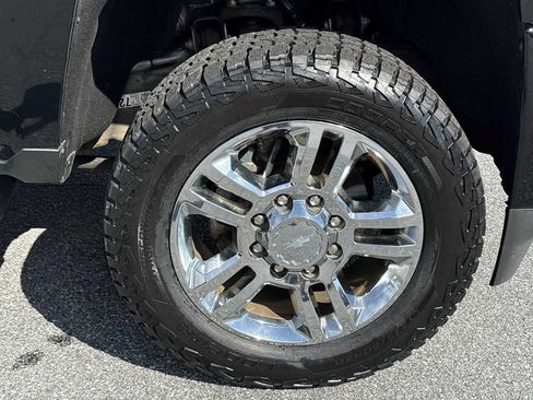 Used 2019 Chevrolet Silverado 2500 High Country w/ Duramax Plus Package AWD/4WD image 31