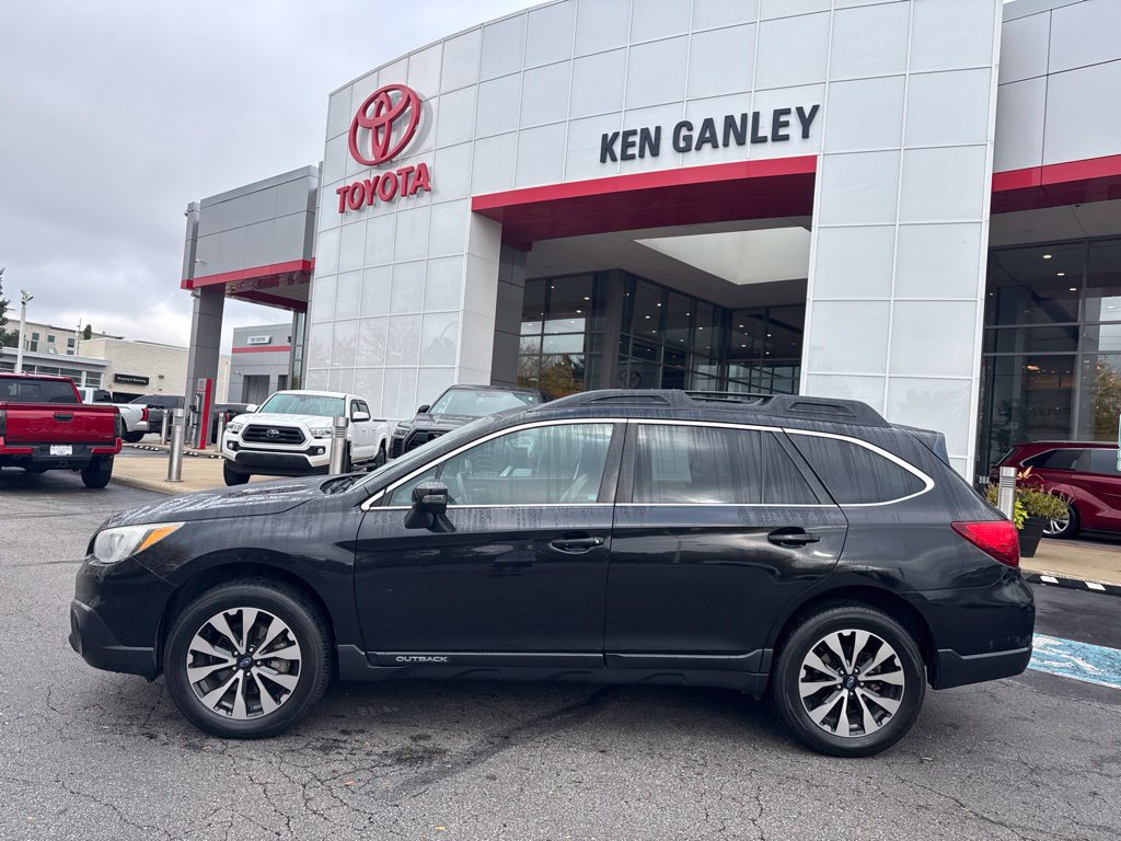 Used 2017 Subaru Outback 3.6R Limited AWD/4WD image 2