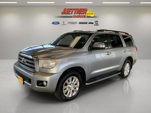 Used 2013 Toyota Sequoia Platinum AWD/4WD image 4