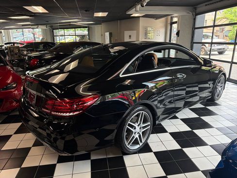 Used 2017 Mercedes-Benz E 400 4MATIC Coupe image 4
