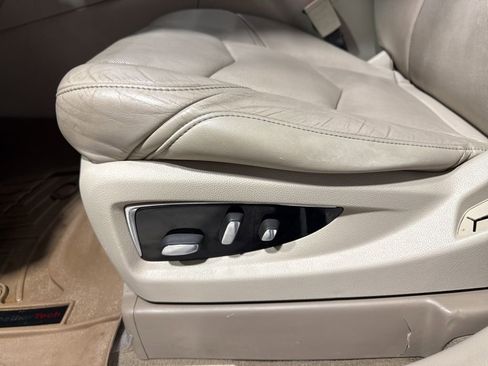 Used 2015 Cadillac Escalade ESV Luxury AWD/4WD image 28