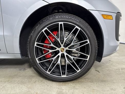 Certified 2026 Porsche Macan GTS AWD/4WD image 15