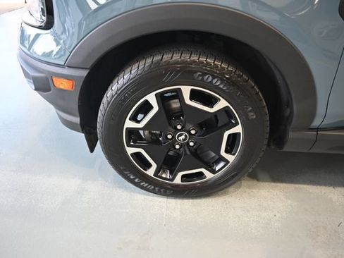 Used 2021 Ford Bronco Sport Outer Banks w/ Outer Banks Package AWD/4WD image 32