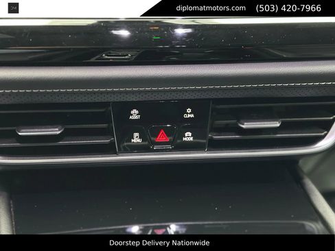 Used 2024 Volkswagen Atlas Cross Sport SE image 26