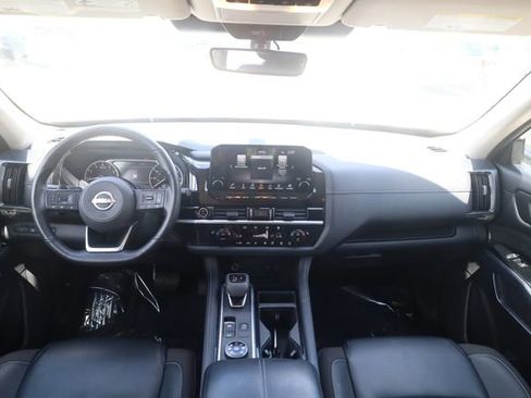 Used 2023 Nissan Pathfinder SL w/ Lighting Package (N92) AWD/4WD image 13