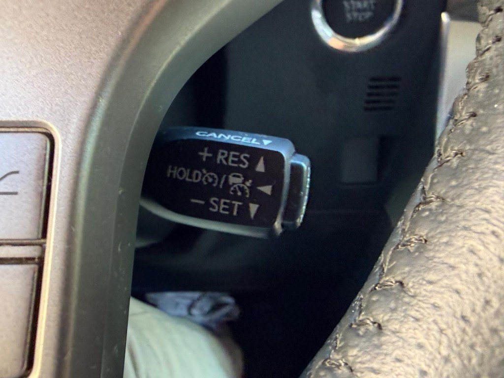 Used 2022 Toyota 4Runner Limited AWD/4WD image 20