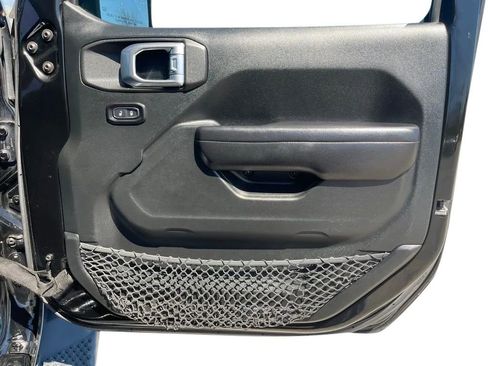Used 2018 Jeep Wrangler Unlimited Sport S AWD/4WD image 18