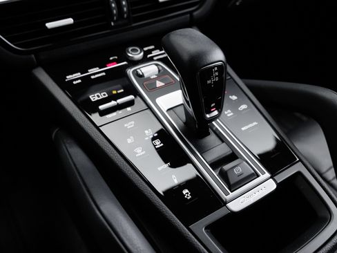 Certified 2023 Porsche Cayenne S Platinum AWD/4WD image 23