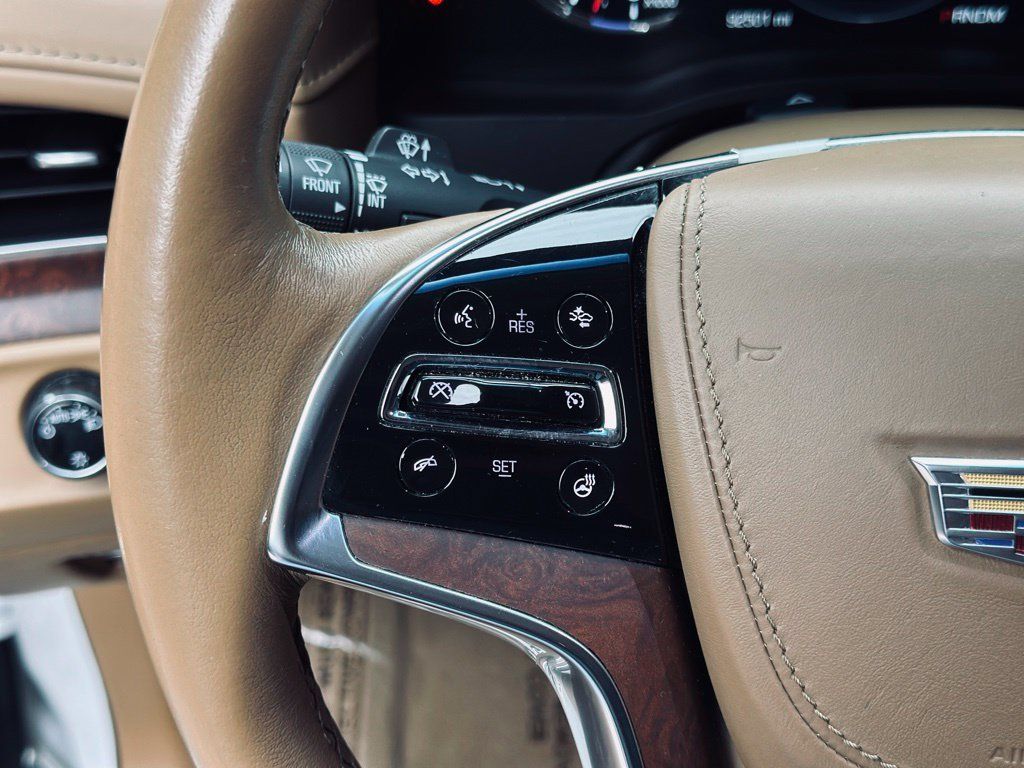 Used 2016 Cadillac Escalade Platinum AWD/4WD image 29