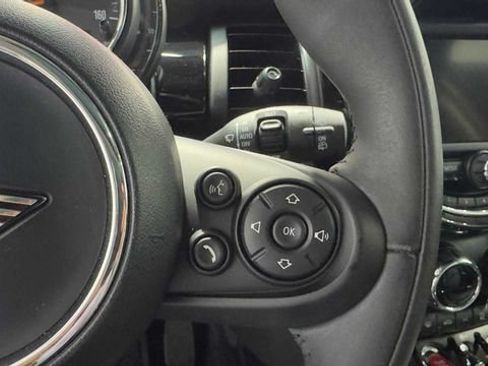 Used 2019 MINI Cooper 4-Door Hardtop w/ Signature Upholstery Package FWD image 29