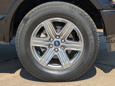 Used 2019 Ford F150 Lariat AWD/4WD image 10