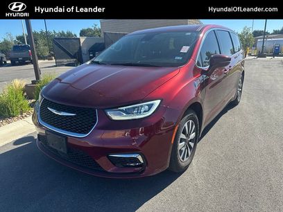 Used 2022 Chrysler Pacifica Touring-L
