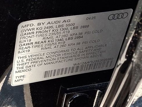 Used 2025 Audi Q5 Premium Plus w/ Premium Plus AWD/4WD image 27