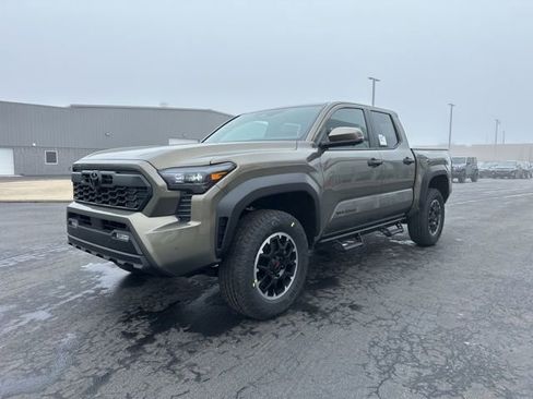 New 2026 Toyota Tacoma TRD Off-Road image 3