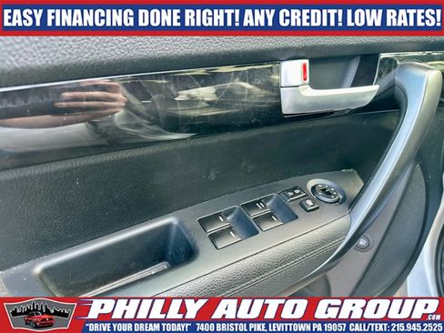 Used 2011 Kia Sorento EX w/ Premium Pkg image 12