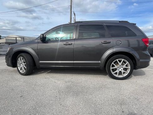 Used 2015 Dodge Journey SXT w/ Flexible Seating Group FWD image 3
