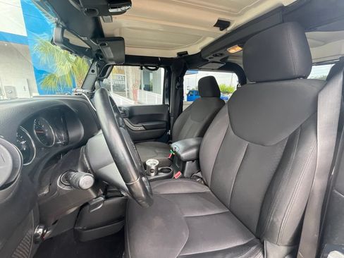 Used 2017 Jeep Wrangler Sport AWD/4WD image 8