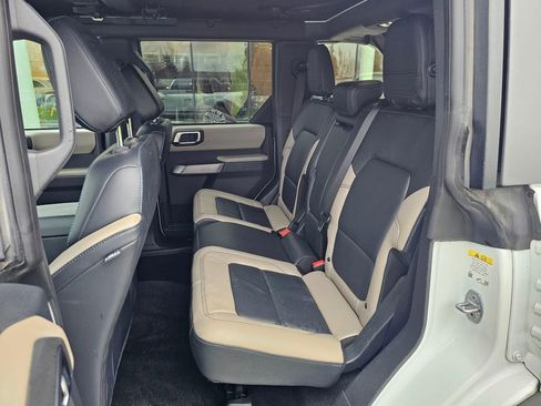 Used 2021 Ford Bronco Wildtrak image 16