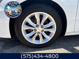 Used 2022 Chevrolet Malibu LT image 2