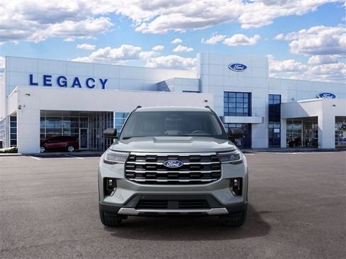 New 2027 Ford Explorer Active w/ Active Comfort Package RWD image 3