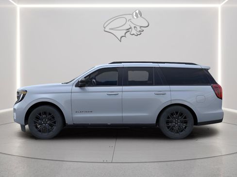 New 2026 Ford Expedition Platinum w/ Stealth Appearance Package AWD/4WD image 3