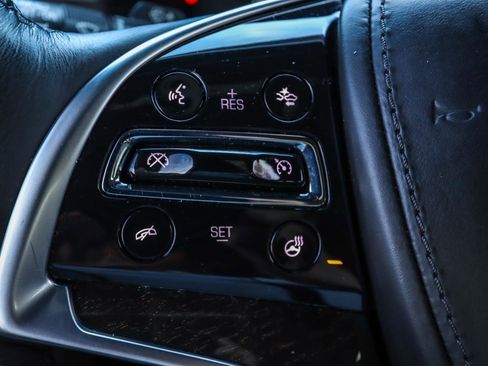 Used 2017 Cadillac Escalade Platinum image 15