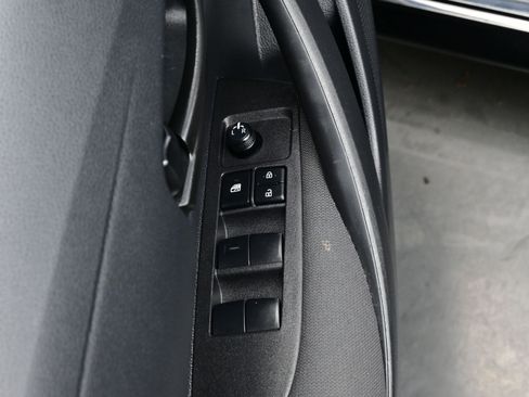 Used 2025 Toyota Corolla LE image 10