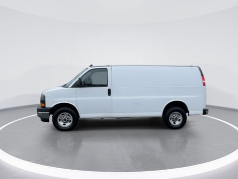 Used 2021 GMC Savana 2500 w/ Driver Convenience Package image 5