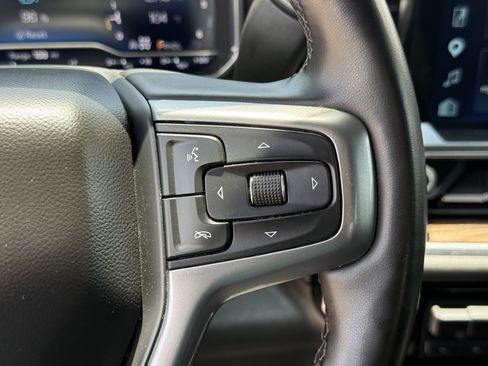 Used 2025 Chevrolet Silverado 1500 LT AWD/4WD image 17