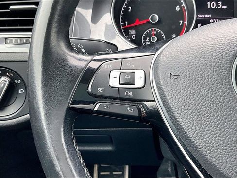 Used 2017 Volkswagen Golf Alltrack SEL image 16