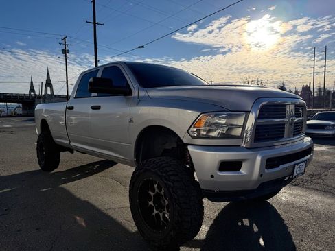 Used 2012 RAM 2500 ST w/ Chrome Appearance Group image 7