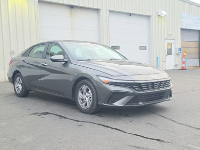 Used 2024 Hyundai Elantra SE