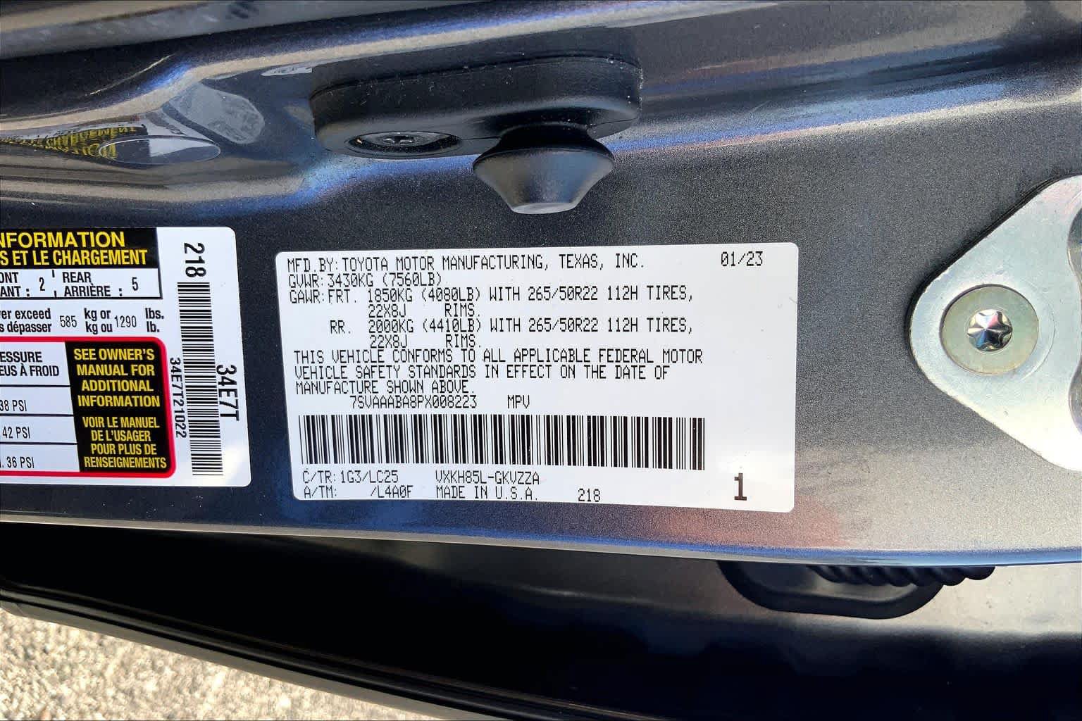 Used 2023 Toyota Sequoia Capstone AWD/4WD image 36