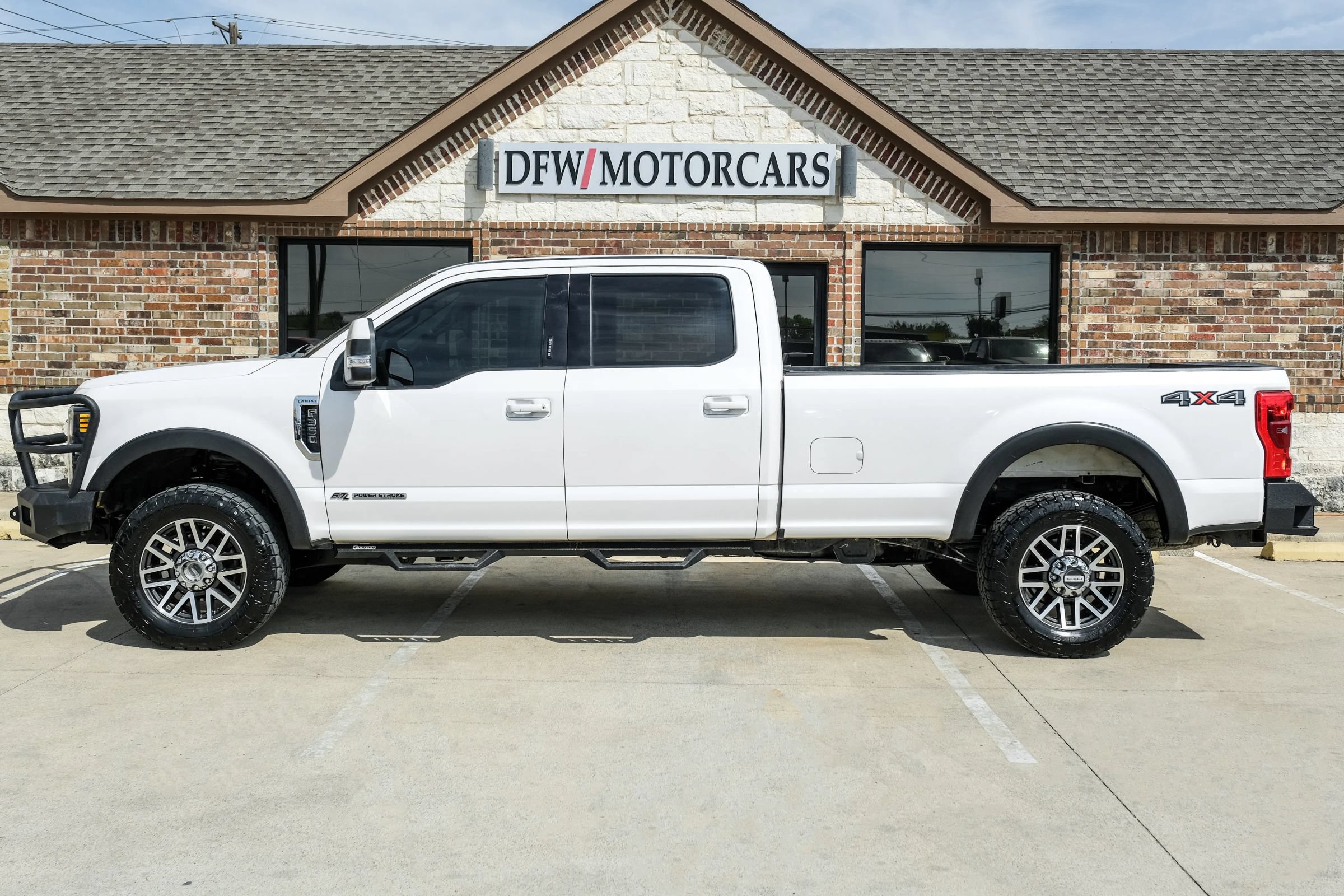 Used 2017 Ford F350 Lariat w/ Lariat Value Package AWD/4WD image 8