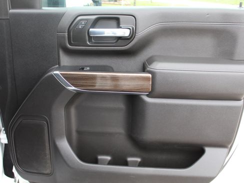 Used 2023 Chevrolet Silverado 2500 LT w/ Convenience Package image 17