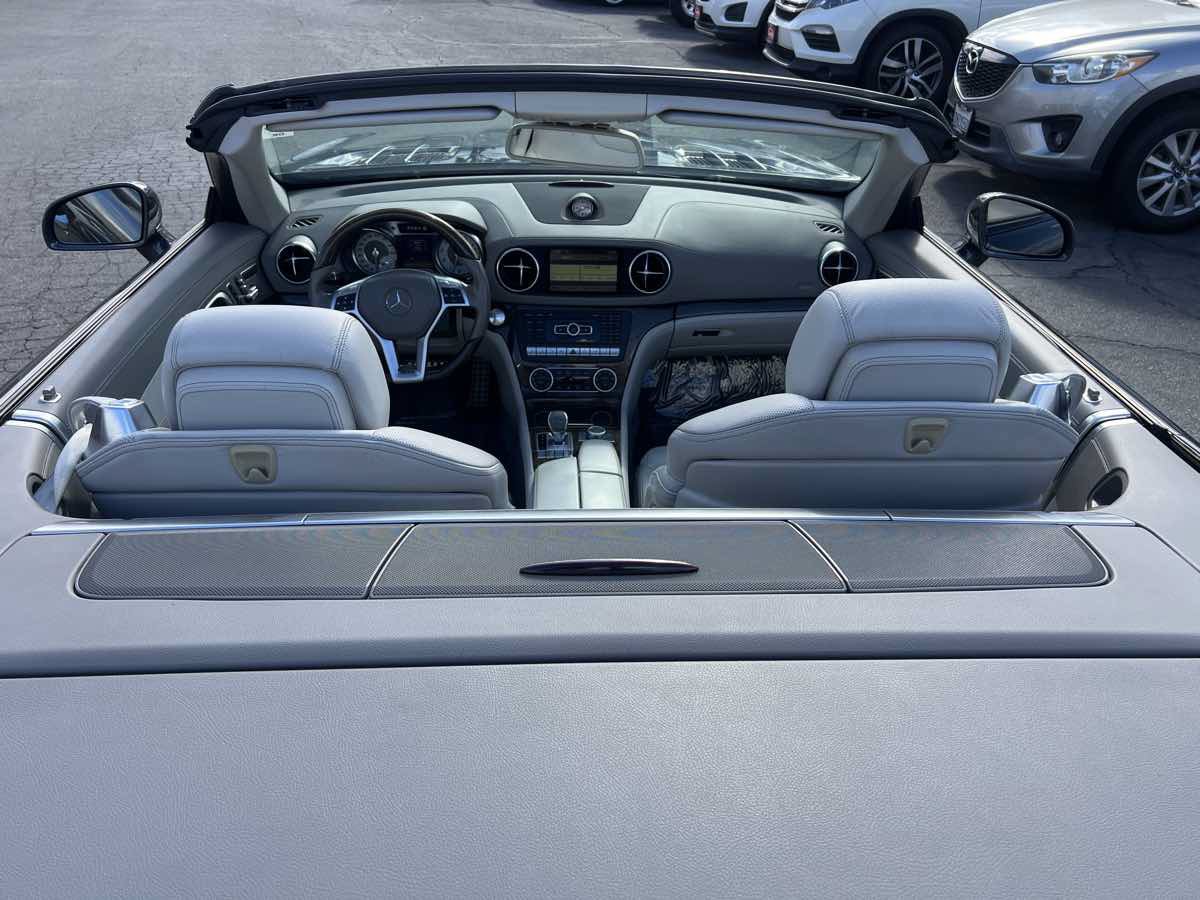 Used 2013 Mercedes-Benz SL 550 image 8