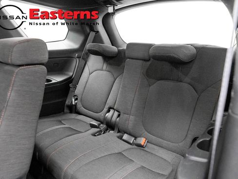 Used 2023 Honda Pilot Sport image 24