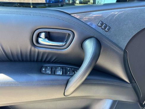 Used 2023 Nissan Armada SL w/ Midnight Edition Package image 20