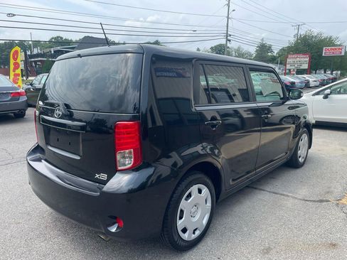 Used 2012 Scion xB FWD image 4