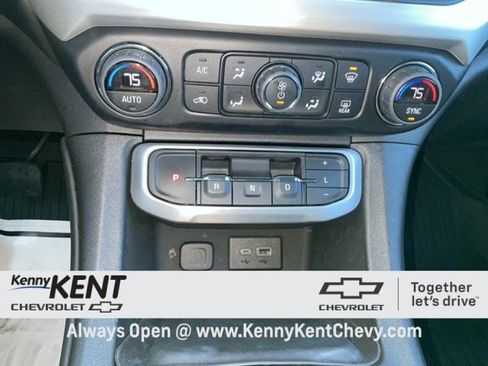 Certified 2023 GMC Acadia SLE w/ Driver Convenience Package image 28