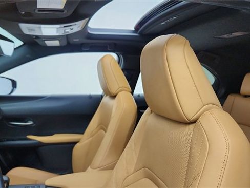 Used 2023 Lexus UX 250h FWD w/ Premium Package image 32