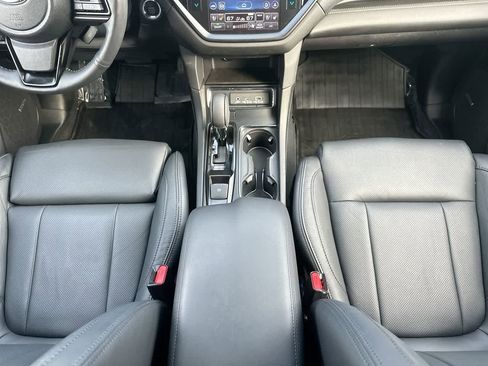 Certified 2025 Subaru Ascent Bronze Edition image 32