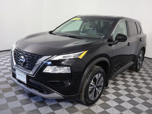 Used 2023 Nissan Rogue SV image 4