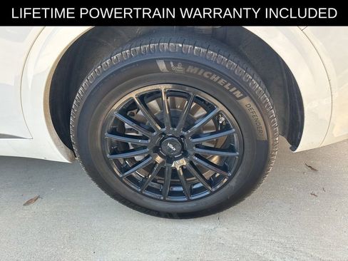 Used 2023 Genesis GV70 2.5T w/ Cargo Package AWD/4WD image 5