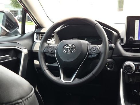 Used 2023 Toyota RAV4 XLE Premium image 13