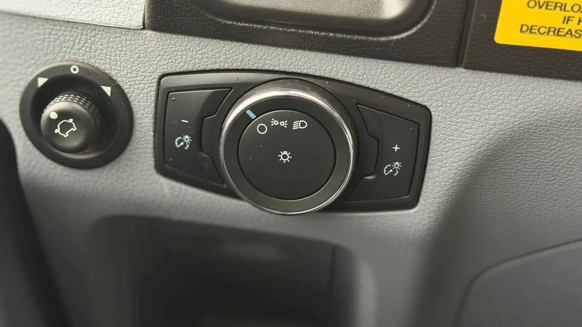Used 2019 Ford Transit 350 156 DRW RWD image 25